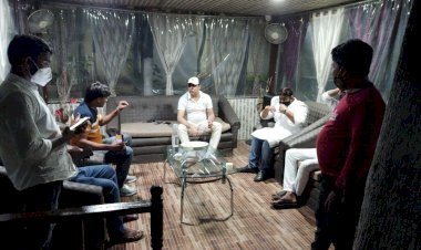 धनबाद: युवक कांग्रेस के जिला अध्यक्ष व कार्यकारी अध्यक्ष ने की रणविजय सिंह से मुलाकात