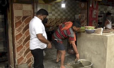 धनबाद: स्टेशन रोड के दुकानदारों को डीएमसी ने पढ़ाया सफाई का पाठ