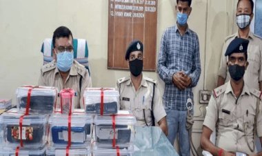 साहेबगंज का तीनपहाड़ गांव का मोबाइल चोरी करने वाला गैंग पूरे देश में एक्टिव, जमशेदपुर में 69 मोबाइल के साथ एक अरेस्ट
