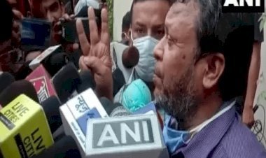 बिहार: CM नीतीश  व अफसरों के खिलाफ FIR दर्ज कराने के लिए थाने में घंटों डटे रहे आईएएस सुधीर कुमार