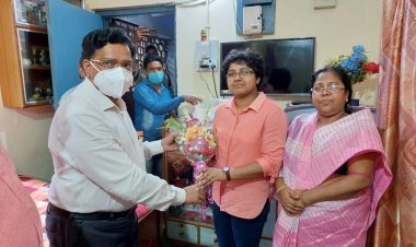 धनबाद: बीसीसीएल डीपी ने CBSE 12 वीं साइंस में जिला टॉपर स्वीटी मंडल को दी बधाई