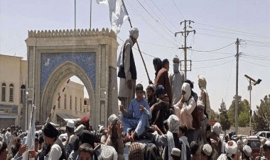 अफगानिस्तान पर फिर तालिबान का कब्जा, सत्ता हस्तांतरण के लिए बनी कमेटी की लीडपशीप करेंगे एक्स प्रसिडेंट हामिद करजई