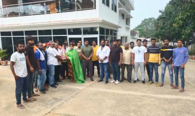 धनबाद: कुसुंडा एरिया के असंगठित मजदूरों ने की रागिनी सिंह से मुलाकात, समस्याओं से कराया अवगत 