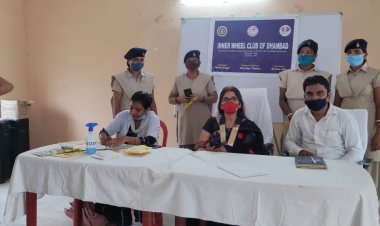 धनबाद: पुलिस लाइन में इनर व्हील क्लब का निशुल्क नेत्र जांच शिविर