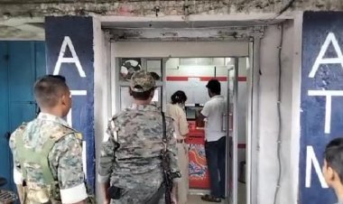 धनबाद: बलियापुर में एटीएम लूटपाट की कोशिश, लोगों ने एक क्रिमिनल को पकड़ पुलिस को सौंपा