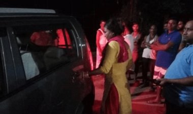 धनबाद: खरखरी बस्ती में शेख गुड्डू के घर बंधक बनी कमला देवी व उसके हसबैंड, पुलिस ने देर रात छुड़ाया