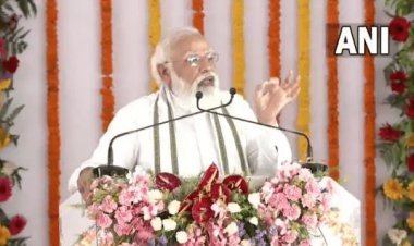 अलीगढ़: पीएम नरेंद्र मोदी ने राजा महेन्द्र  प्रताप सिंह यूनिवर्सिटी का किया शिलान्यास, योगी की जमकर तारीफ