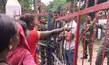 धनबाद: नदखुरकी कोल डंप में कोलडंप में ढुल्लू और जलेश्वर समर्थकों में भिड़ंत, नौ घायल, थाना घेराव