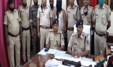 बिहार: बेगूसराय में में बरामद AK-47 और दो सौ कारतूस BJP एमएलए  के रिश्तेदार की