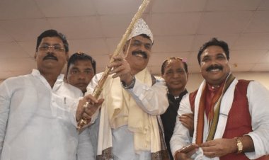 धनबाद: झारखंड कांग्रेस प्रसिडेंट का जोरदार स्वागत, बोले राजेश ठाकुर-अनुशासन से ही संगठन होगा मजबूत 