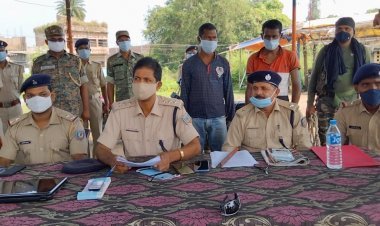 दुमका: हंसडीहा SBI ग्राहक सेवा केन्द्र में चोरी करने वाले इंटर स्टेट गैंग का खुलासा, दो अरेस्ट