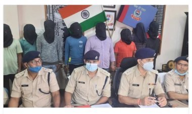 रांची: AK56 समेत कई आर्म्स बरामद, आठ उग्रवादी अरेस्ट