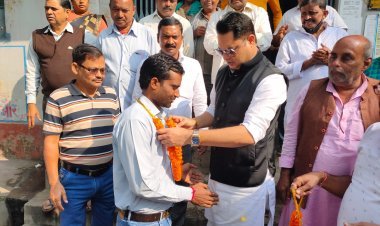 धनबाद: मजदूरों की समस्याओं को नजरअंदाज ना करें मैनेजमेंट: रणविजय सिंह