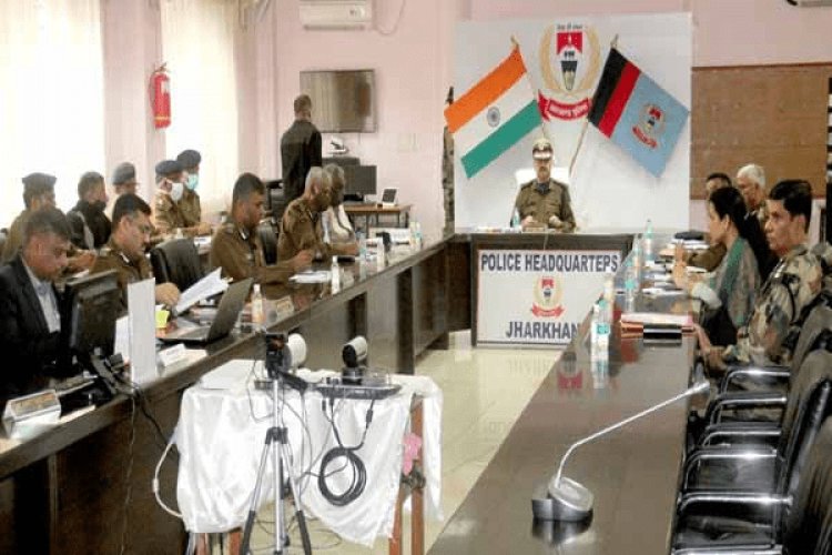 झारखंड: DGP की रिव्यू मीटिंग, नक्सल और लॉ एंड ऑर्डर लेकर बनी रणनीति