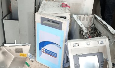 पटना: कोतवाली पुलिस स्टेशन से 200 मीटर की दूरी पर क्रिमिनल काट रहे थे एटीएम, पहुंची पुलिस, बचा 21 लाख कैश