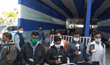 अफ्रीका में फंसे झारखंड के 33 श्रमिकों में सात लौटे, सीएम हेमंत सोरेन की पहल ने करायी वतन वापसी