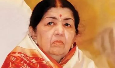 सुरों की देवी लता मंगेशकर नहीं रहीं, अंतिम दर्शनों का लगा लोगों का तांता, शोक में डूबा देश 