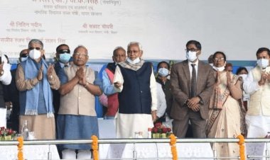 बिहार:  मुंगेर के श्रीकृष्ण सेतु का नीतीश व गडकरी ने किया लोकार्पण