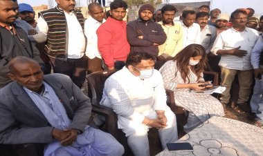 हजारीबाग: रूपेश मर्डर केस मामले की जांच में NCPCR के प्रसिडेंट पहुंचे बरही, परिजनों समेत कई लोगों से पूछताछ