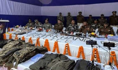 लोहरदगा: 15 पुलिसकर्मियों की मर्डर में शामिल 10 लाख का इनामी  बलराम उरांव समेत नौ नक्सली अरेस्ट