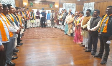 झारखंड: गवर्नर से मिला बीजेपी डेलीगेशन, गवर्नमेंट इशारे पर नहीं मिल रही नेता प्रतिपक्ष की मान्यता