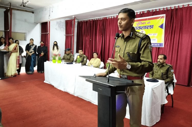 धनबाद पुलिस की जन जागरुकता अभियान के तहत अनोखी पहल: ‘पुलिस पाठशाला’ अभियान की शुरुआत