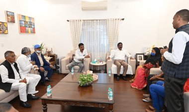 झारखंड: रूपेश पांडेय मर्डर केस की सीबीआइ जांच कराये सरकार,सीएम हेमंत सोरेन से मिले माता-पिता