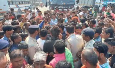 बिहार: मुजफ्फरपुर में महिला की मौत के बाद हंगामा, रोड जाम,परिजनों का आरोप- पुलिस की पिटाई से गई जान