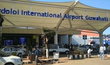 असम: CISF कांस्टेबल ने गुवाहाटी एयरपोर्ट पर 80 साल की महिला के उतरवाए कपड़े, सस्पेंड