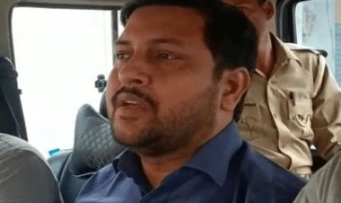 मुंबई: सेल्स टैक्स के असिस्टेंट कमिश्नर आशुतोष मिश्र को क्राइम ब्रांच ने किया अरेस्ट