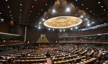 पाकिस्तान: सुप्रीम कोर्ट ने नेशनल असेंबली बहाल की, नौअप्रैल को अविश्वास प्रस्ताव पर वोटिंग