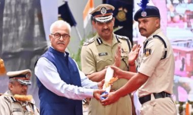 जम्मू कश्मीर: बक्सर के लाल CRPF जवान वीरता मेडल से सम्मानित, चार आतंकियों को मार गिराया था सोनू गौतम 