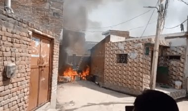 उत्तर प्रदेश: आगरा में जिम संचालक मुस्लिम लड़के संग भागी लड़की लौटी, बवाल, आरोपियों के घर लगाई आग