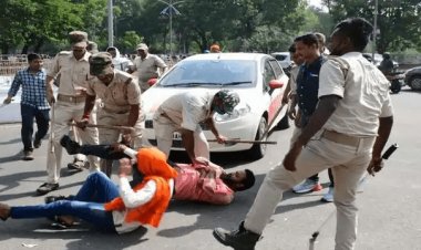 बोकारो: विस्थापितों पर लाठी चार्ज, रणक्षेत्र बना रहा BSL ADM गेट