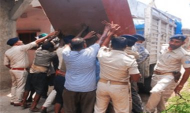 Gangs of Wasseypur: धनबाद: गैंगस्टर प्रिंस खान का घर कुर्क, पुलिस छावनी में तब्दील रहा वासेपुर कमर मकदुमी रोड