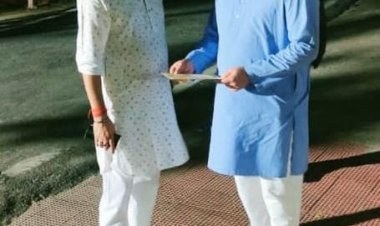 बिहार: नेता प्रतिपक्ष तेजस्वी यादव से मिले रणविजय सिंह, छपरा में यज्ञ व प्रीमीयर लीग में हुए शामिल