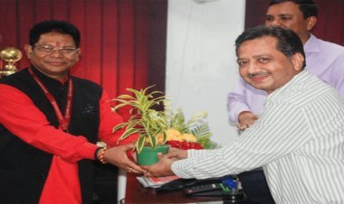 धनबाद: BBMKU के नये VC सुकदेव भोई ने पदभार संभाला, कहा मेरी पहली व आखिरी प्राथमिकता स्टूडेंट्स की पढ़ाई