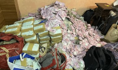 पश्चिम बंगाल: मिनिस्टर पार्थ चटर्जी की करीबी के घर ईडी का रेड, 20 करोड़ रुपये बरामद