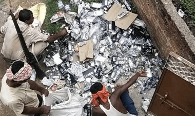 धनबाद: सरायढेला में इलिगल मिनी शराब फैक्ट्री का भंडाफोड़, भारी मात्रा में रैपर,बोतल व अन्य सामान बरामद