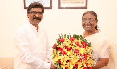 नई दिल्ली: द्रौपदी मुर्मू से मिले हेमंत सोरेन,राष्ट्रपति चुने जाने की दी बधाई