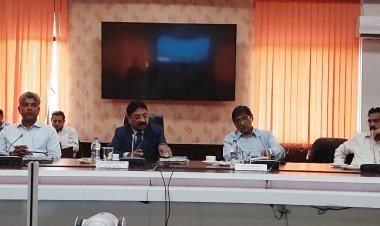 धनबाद:CIL डीटी ने किया BCCL का रिव्यू, कंपनी में कोकिंग कोल का भंडार, वाश कोल से बढ़ेगी इनकम