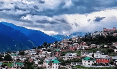 जम्मू कश्मीर: मुस्लिमों ने पहाड़ चढ़कर देवी-देवताओं की मूर्तियों को पहुंचाया मंदिर