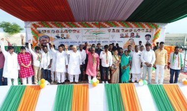 धनबाद: MLA ढुल्लू महतो के तिरंगा यात्रा में उमड़ा जनसैलाब... गांव से शहर से विरोधियों के दिखायी अपनी ताकत