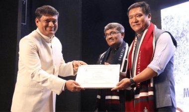 झारखंड के IAS अफसर मनीष रंजन को गोल्ड मेडल, प्रशासनिक अकादमी मसूरी में हुए सम्मानित