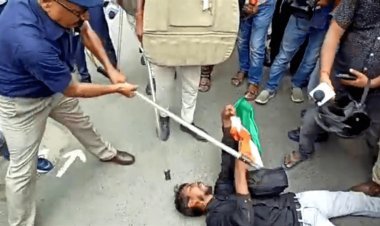 बिहार: पटना में तिरंगा लिए शिक्षक अभ्यर्थी की लाठी से पिटाई करने वाले एडीएम केके सिंह का ट्रांसफर