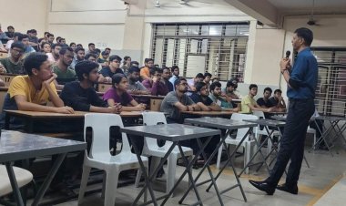 IIT ISM में  स्टूडेंट्स से रूबरू हुए SSP, बोले-आगे बढ़ने से अधिक महत्वपूर्ण है कि आपने समाज के लिए क्या किया!