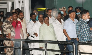 झारखंड: खराब मौसम के कारण एक घंटे तक आसमान में मंडराता रहा विमान, छत्तीसगढ़ से वापस लौटे MLA