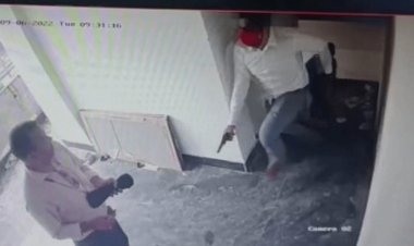 Dhanbad Muthoot Finance Robbery: लूटपाट की कोशिश का वीडियो फुटेज आया सामने