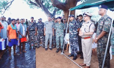 झारखंड: बूढ़ा पहाड़ पर सुरक्षा बलों का कब्जा, DGP पहुंचे, जवानों का बढ़ाया हौसला