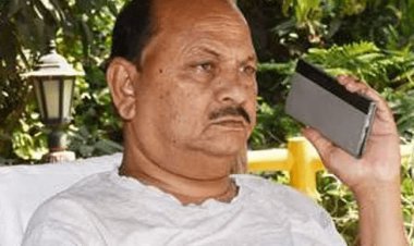 बिहार: पटना एयरपोर्ट पर जेडीयू MLC दिनेश सिंह के पास मिला 25.50 लाख कैश, पूछताछ के बाद छोड़े गये